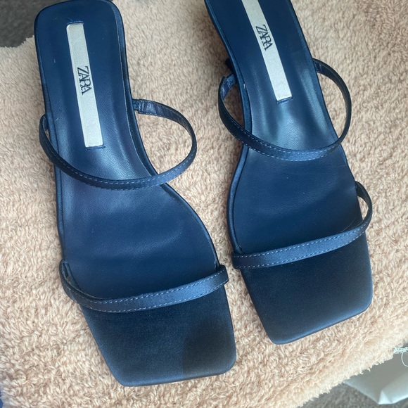 ZARA MINI WEDGE SANDALS WITH THIN STRAPS s 37 - Picture 6 of 8